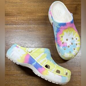 Crocs Classic Platform Shoes Womens Size 11 Green Purple Clog Marbled Tie Dye